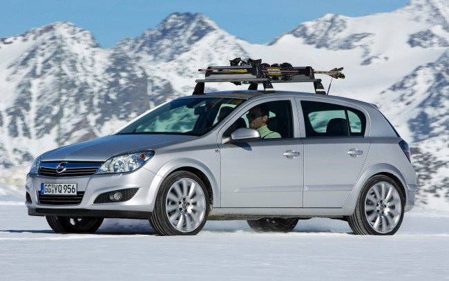 Обои картинки фото opel, astra, hatchback, автомобили