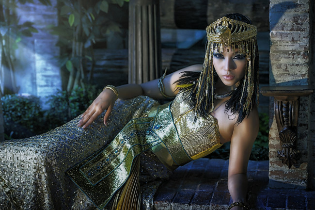 Обои картинки фото девушки, -unsort , азиатки, украшения, наряд, азиатка