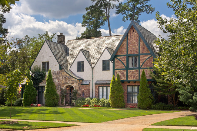 Обои картинки фото города, - здания,  дома, трава, ландшафт, особняк, дом