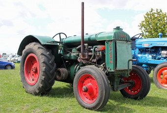 Картинка техника тракторы колесный трактор