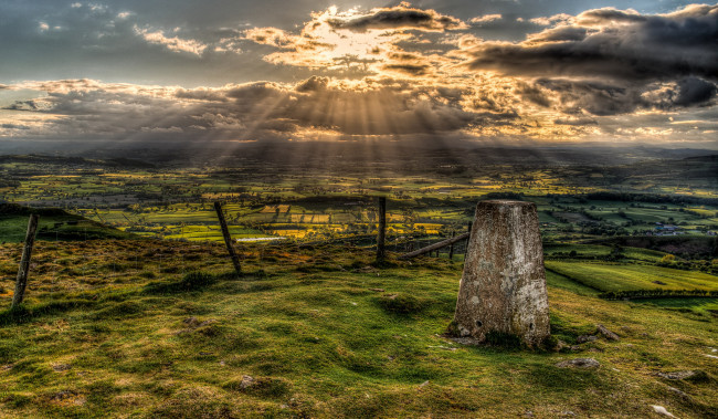 Обои картинки фото природа, пейзажи, равнина, тучи, свет