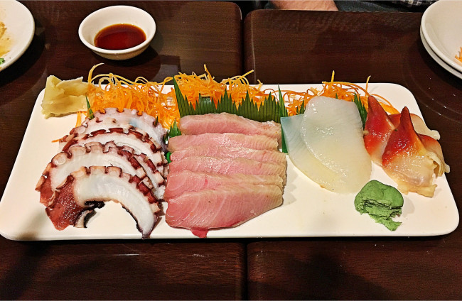 Обои картинки фото еда, рыба,  морепродукты,  суши,  роллы, деликатесы