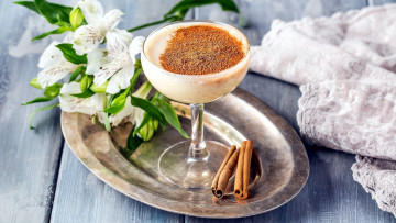 Картинка еда мороженое +десерты корица альстромерия десерт