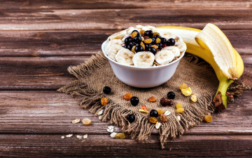 Картинка еда мюсли +хлопья изюм банан