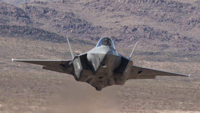 Обои картинки фото f-35a, авиация, боевые самолёты, ввс