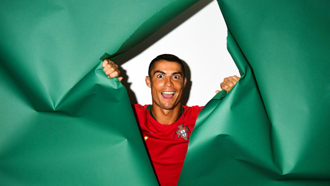 Обои картинки фото мужчины, cristiano ronaldo, футболист