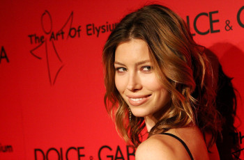 Картинка девушки jessica+biel актриса шатенка лицо