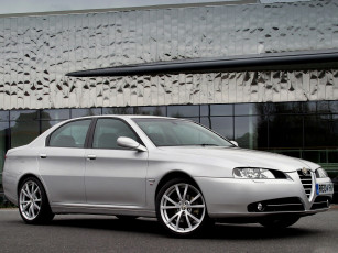 Картинка автомобили alfa romeo