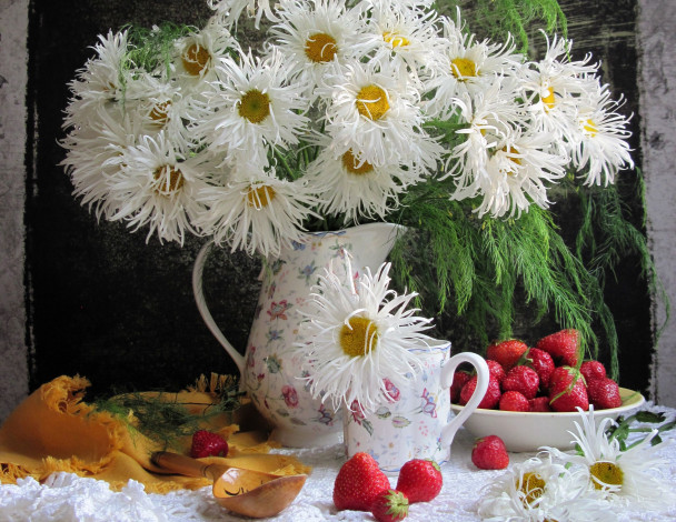 Обои картинки фото еда, клубника,  земляника, ромашки