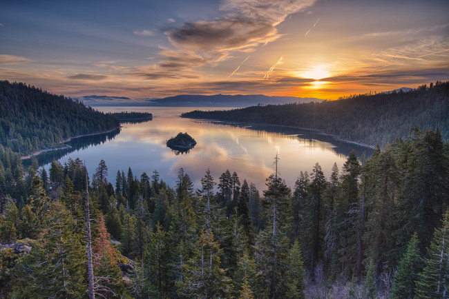 Обои картинки фото природа, восходы, закаты, лес, река, тучи, солнце