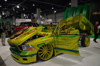 Картинка автомобили выставки+и+уличные+фото pickup