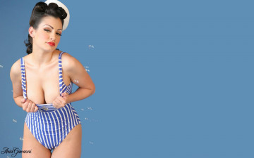 Картинка девушки aria+giovanni пузыри купальник шатенка ария джиованни