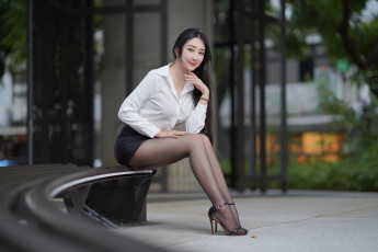 Картинка азиатская+красота девушки -+азиатки девушка женщина брюнетка темноволосая сексуальная модель звезда позирует разная обувь верхняя стильная одежда нижнее эротическое бельё трусы лифчик колготки чулки аксессуары макияж и множество элементов на фотографии