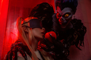 Картинка девушки светлана+хофман+ lunny+chan образ косплей наряд повязка смирительная рубашка яблоко демон