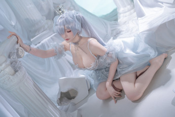 Картинка косплей+модель девушки -+креатив +косплей девушка женщина разноцветная сексуальная модель звезда позирует разная обувь верхняя стильная одежда нижнее эротическое бельё трусы лифчик аксессуары макияж колготки чулки и множество элементов на фотографии