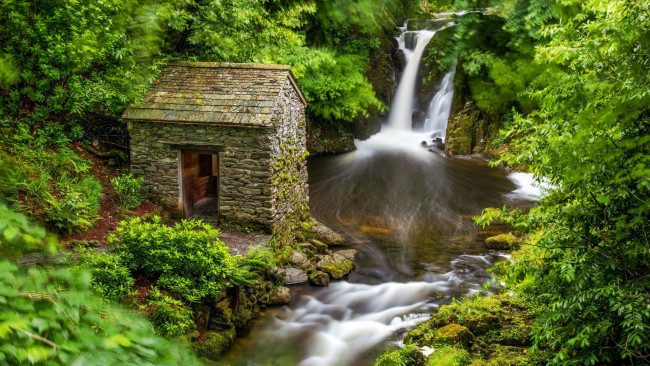 Обои картинки фото waterfall in the lake district, england, природа, водопады, waterfall, in, the, lake, district