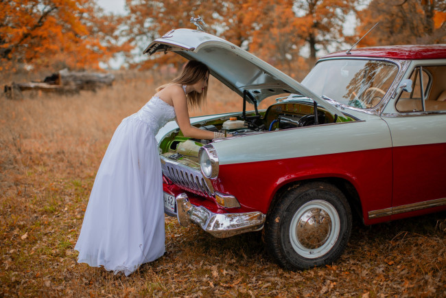 Обои картинки фото девушка и авто, автомобили, -авто с девушками, девушка, женщина, шатенка, темноволосая, сексуальная, модель, звезда, позирует, разная, обувь, верхняя, стильная, одежда, нижнее, эротическое, бельё, трусы, лифчик, колготки, чулки, аксессуары, макияж, и, множество, элементов, на, фотографии