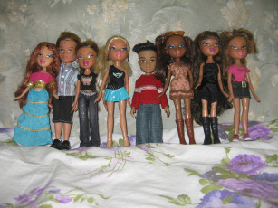 Картинка разное bratz куклы