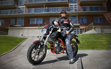 Картинка мотоциклы derbi