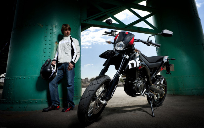 Обои картинки фото мотоциклы, derbi