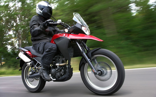 Обои картинки фото мотоциклы, derbi