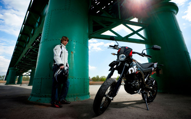 Обои картинки фото мотоциклы, derbi