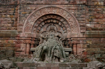 Картинка разное рельефы статуи музейные экспонаты скульптура