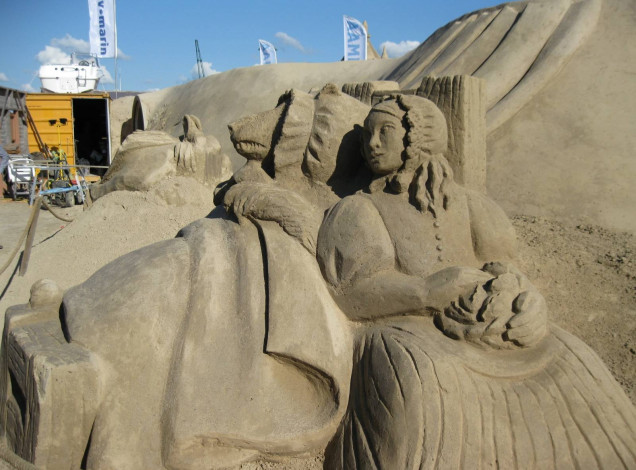 Обои картинки фото разное, фигуры, из, песка, льда, снега, песок