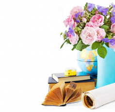 Картинка праздничные день знаний букет розы книги глобус точилка