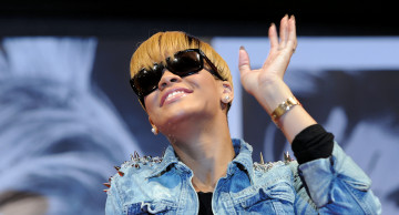 Картинка rihanna музыка r n b актриса филантроп продюсер автор песен певица дэнсхолл регги сша