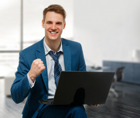 Картинка мужчины -+unsort laptop guy ноутбук парень