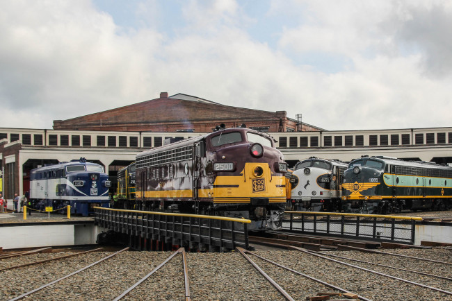 Обои картинки фото техника, локомотивы, депо