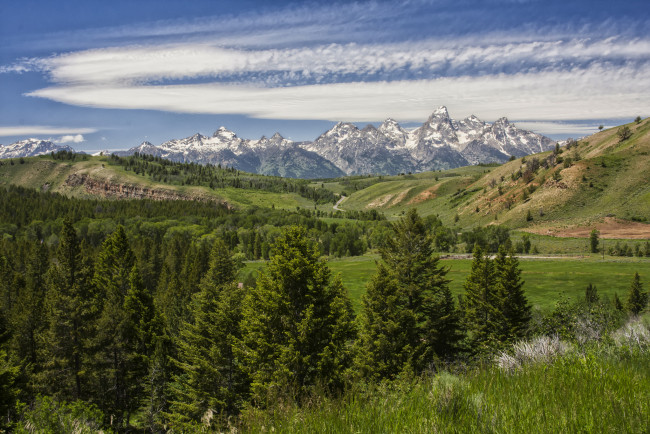 Обои картинки фото природа, пейзажи, горы, лес, облака