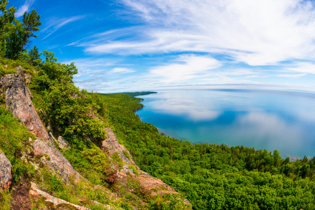 Обои картинки фото природа, реки, озера, берег, обрыв, лес