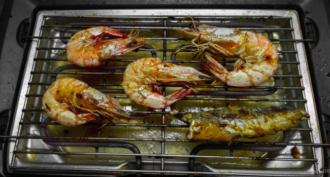 Обои картинки фото еда, рыба,  морепродукты,  суши,  роллы, креветки