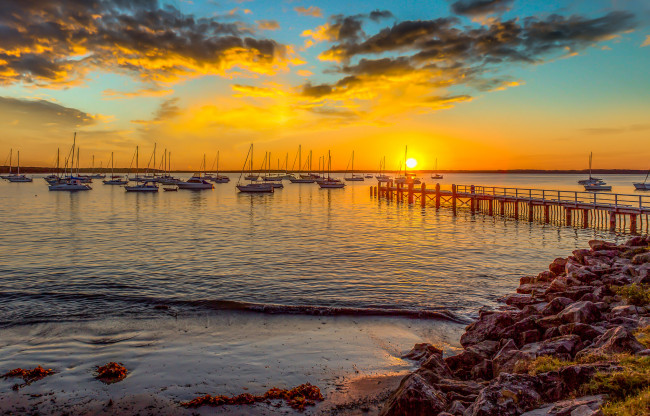 Обои картинки фото корабли, Яхты, рассвет