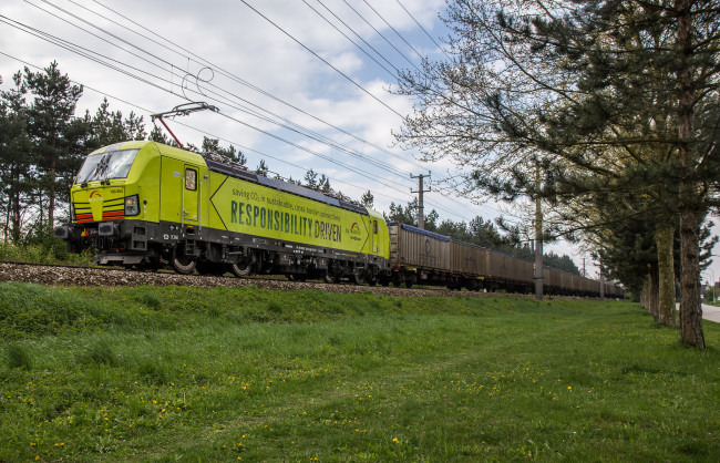 Обои картинки фото техника, электровозы, состав, локомотив