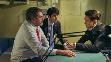 Картинка gangcheolbi+2 +jeongsanghoedam+ +2020 кино+фильмы -unknown+ другое cтальной дождь cаммит кадры из фильма боевик триллер южная корея