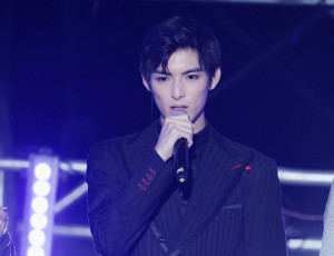 Картинка мужчины wang+hao+xuan ван хаосюань wang hao xuan