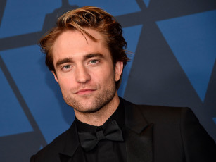 Картинка мужчины robert+pattinson актер лицо щетина костюм