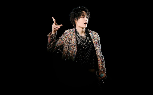 Обои картинки фото мужчины, wang yi bo, актер, певец, жест