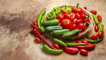 Картинка еда овощи огурцы помидоры перец