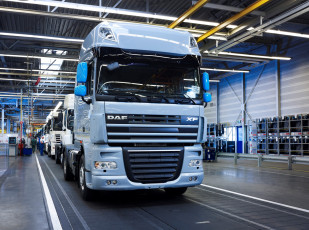 Картинка автомобили daf конвейер даф иксэф105 тягач грузовик завод
