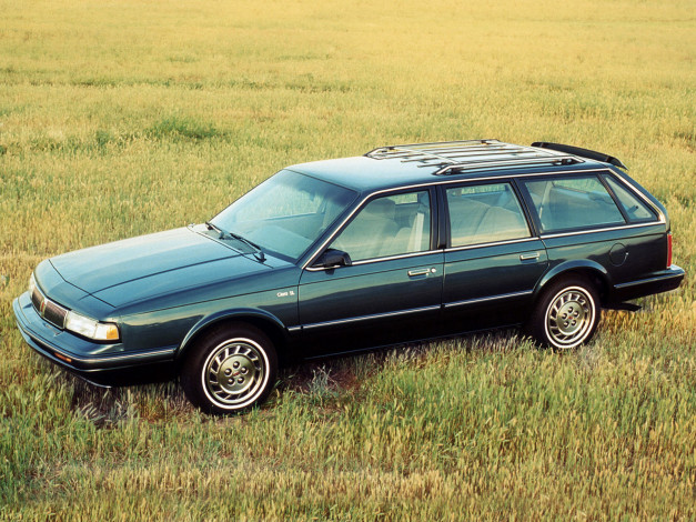 Обои картинки фото автомобили, oldsmobile, cutlass