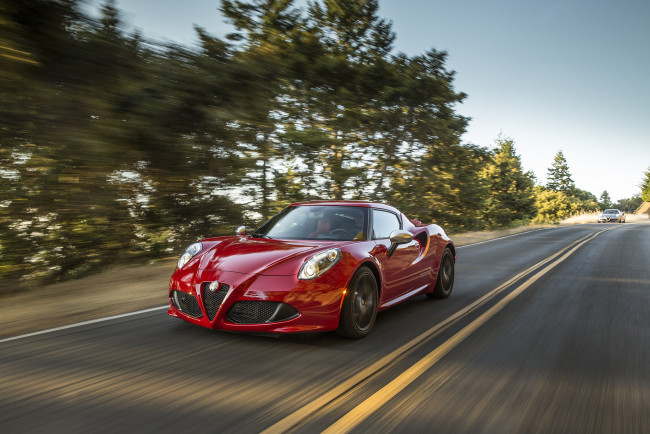 Обои картинки фото 2015 alfa romeo 4c, автомобили, alfa romeo, спорткар