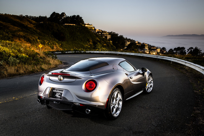 Обои картинки фото 2015 alfa romeo 4c, автомобили, alfa romeo, спорткар