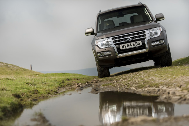 Обои картинки фото автомобили, mitsubishi, темный, 2014г, 5-door, shogun