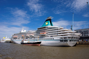 Картинка корабли разные+вместе причал обслуга лайнеры