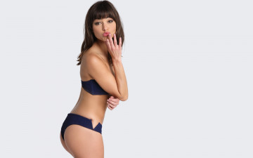 Картинка девушки beatriz+fernandez губы купальник беатриз фернандез модель