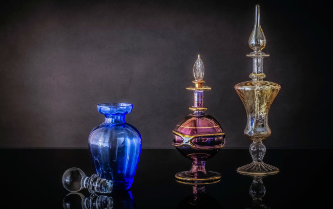 Обои картинки фото разное, посуда,  столовые приборы,  кухонная утварь, натюрморт, парфюмерия, флакон